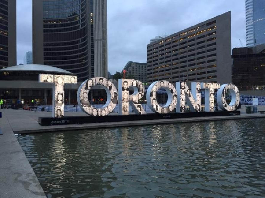 토론토 자원봉사 후기 1 - 전시가이드  Nuit Blanche 후기 썸네일